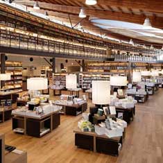 武雄図書館