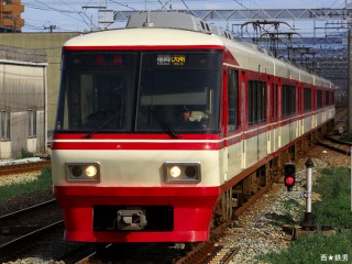 オリジナル塗装車。筑紫駅／2013.04.21